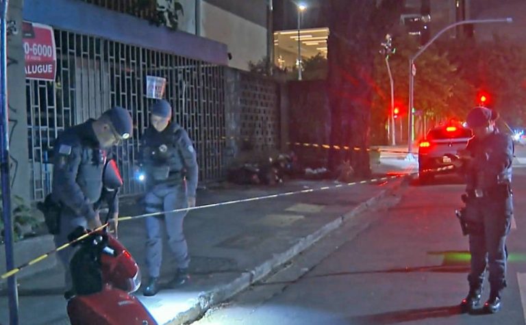 Morre jovem baleado no peito ao defender a namorada em assalto, em São Paulo