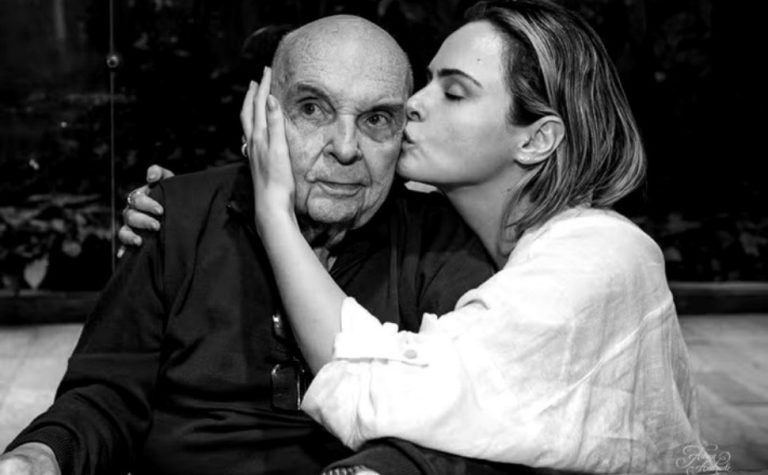 Morre pai de Ana Paula Renault e família decide não comunicar a participante do BBB