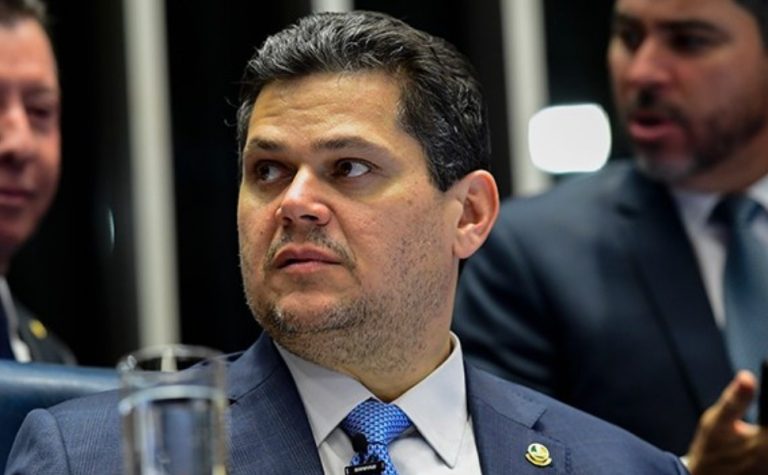 Não existe risco de nova interrupção no espaço aéreo de SP, diz diretor da Anac