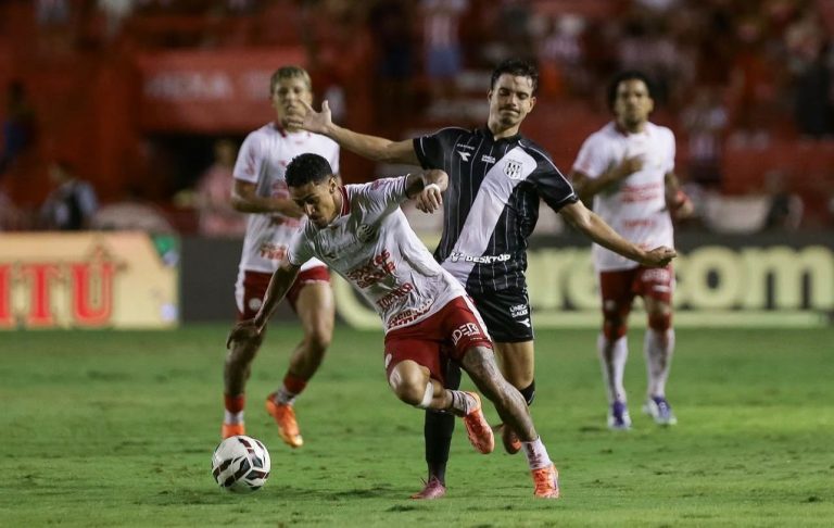 Náutico vence a Ponte Preta nos Aflitos e entra na briga do G4 da Série B
