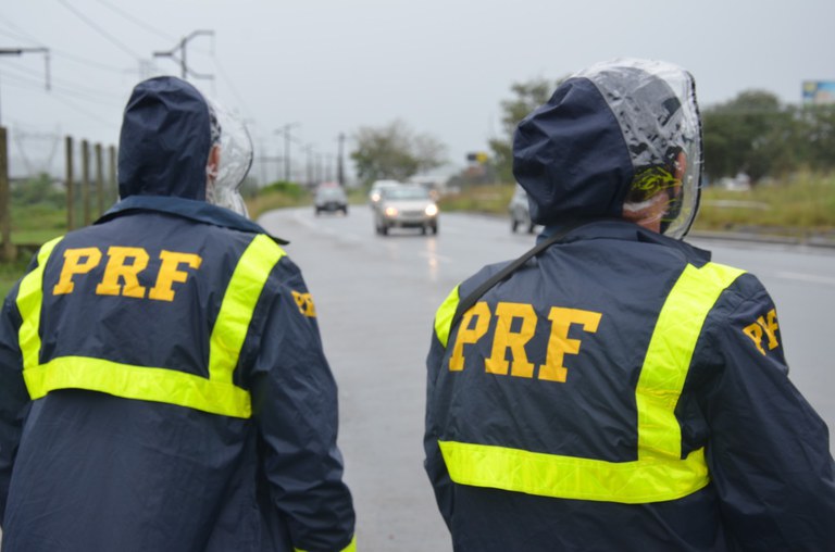 PRF intensifica fiscalização em Pernambuco para o feriado de Semana Santa