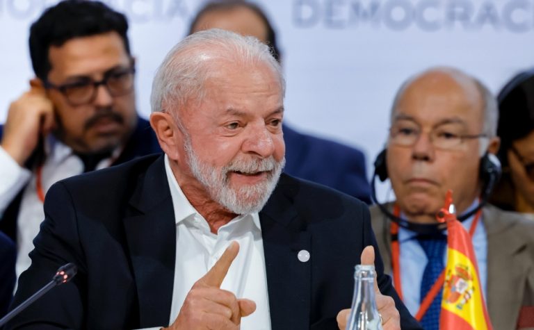 Países que criaram a ONU para garantir a paz viraram senhores da guerra, diz Lula