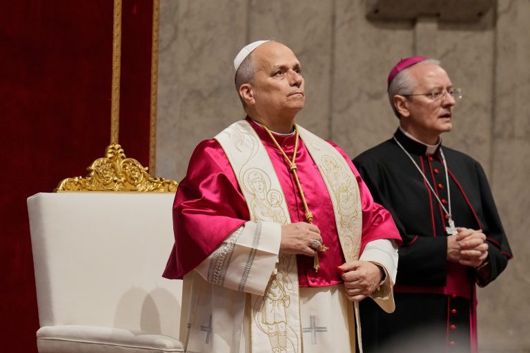 Papa responde a Trump: “Não tenho medo do presidente dos EUA”