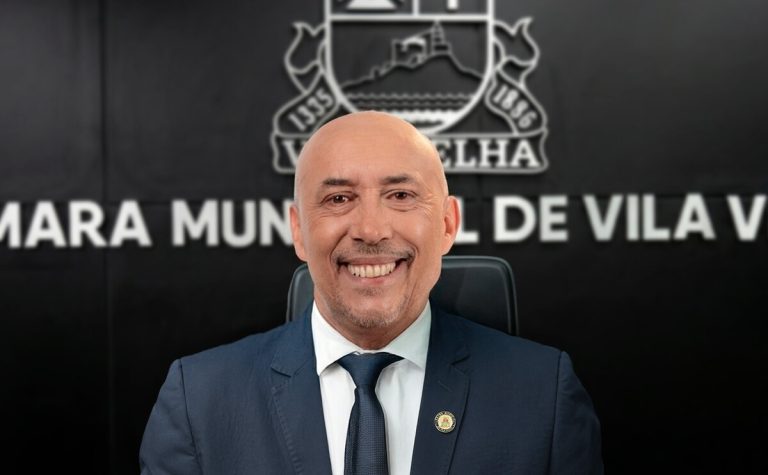 Podemos entra na Justiça para tomar mandato de Anadelso