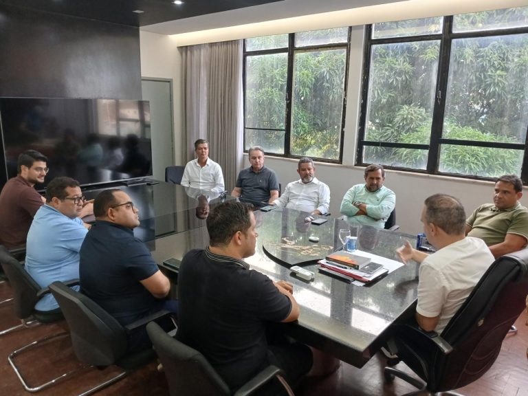 Presidência do Sport recebe representantes da TV Tribuna