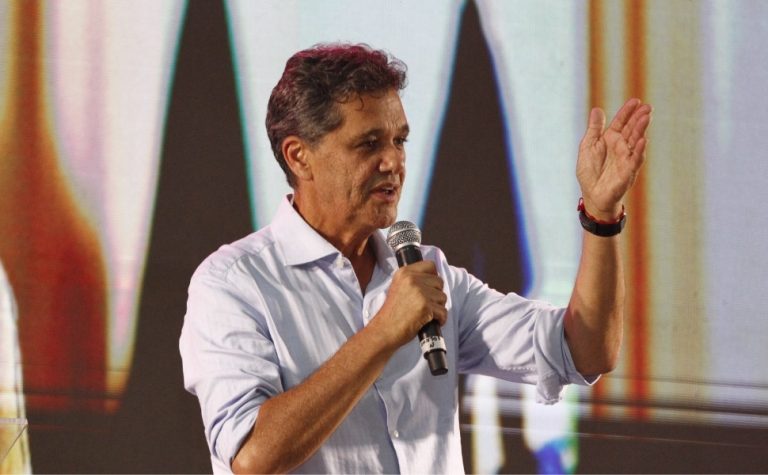 Ricardo Ferraço assume governo nesta quinta e marca reunião com secretários