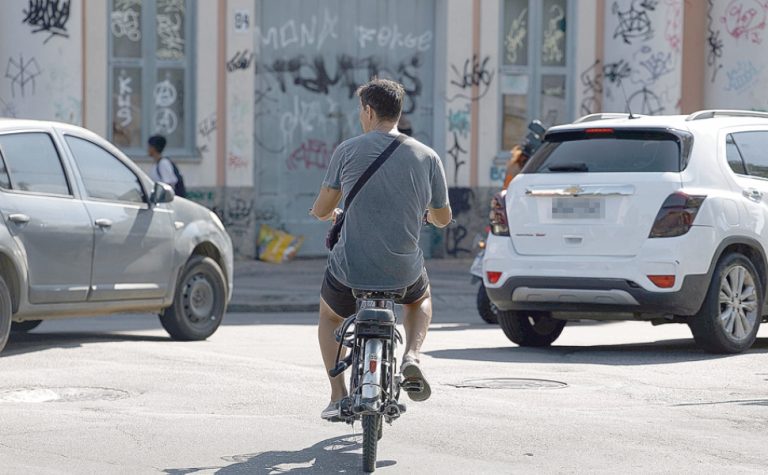 Rio de Janeiro veta bikes elétricas em vias com mais de 60 km/h