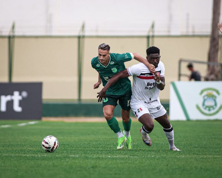 Santa Cruz empata com o Floresta e se mantém na vice-liderança da Série C