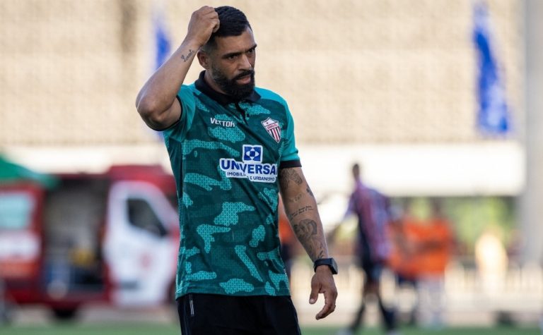 Serra reformula o elenco vice-campeão capixaba para a disputa da Copa ES