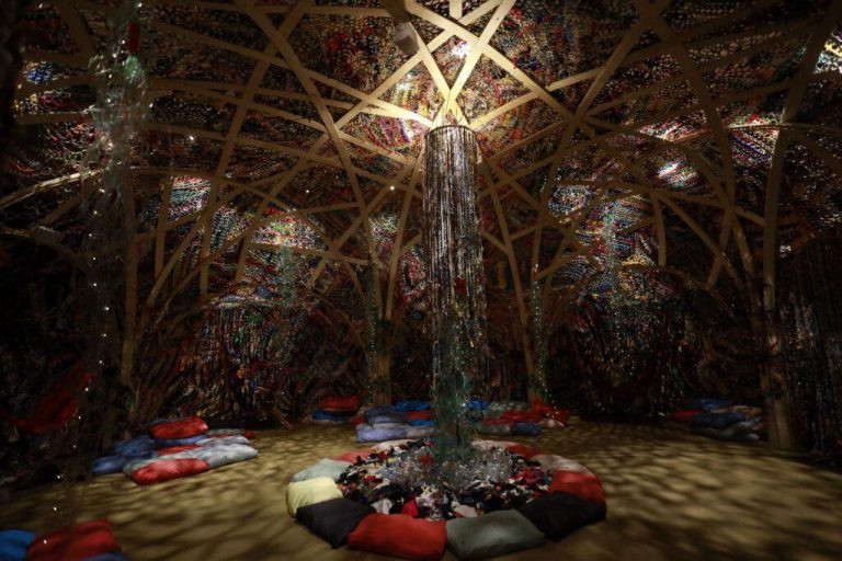 Sesc-ES amplia acesso à cultura com exposições, cinema gratuito e bibliotecas