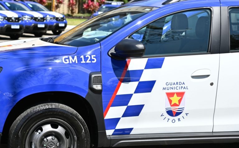 Suspeito é preso após ameaçar companheira com um facão em Vitória