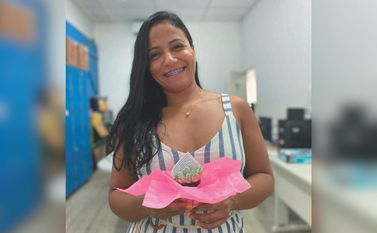 Teatro em Colatina transforma dor em arte e aborda violência doméstica