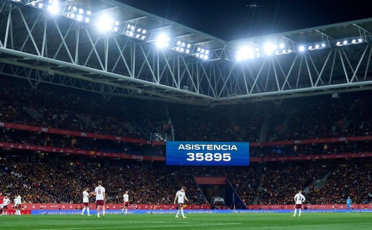 Torcida da Espanha entoa cântico contra muçulmanos em amistoso contra o Egito