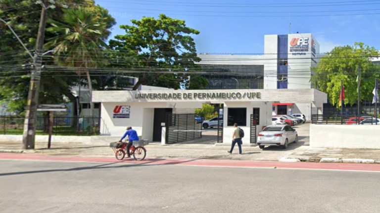 UPE abre inscrições para concurso público com salários de até R$ 3,8 mil