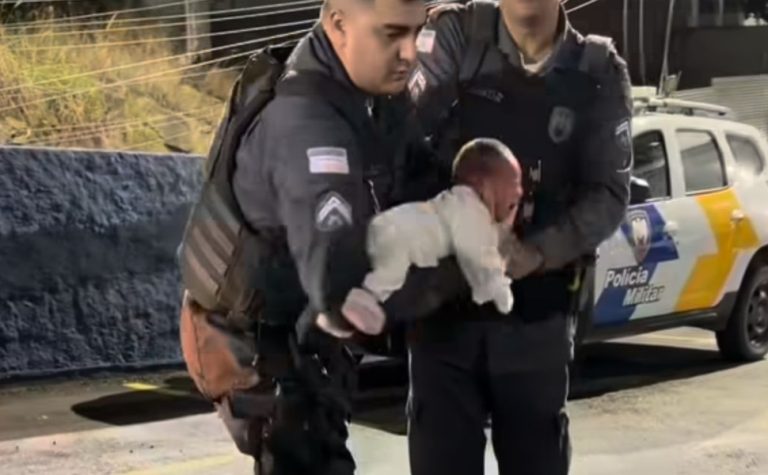 VÍDEO | Policiais salvam bêbe de 7 dias engasgada dentro do 8º BPM em Colatina