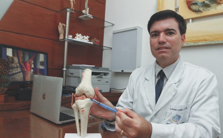 Artrite séptica: dor no joelho pode indicar doença grave