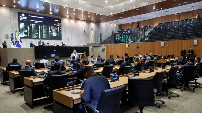 Assembleia Legislativa aprova ajuda financeira de R$ 2,5 mil para vítimas da chuva