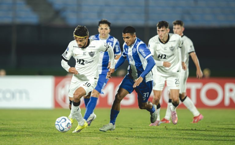 Atlético-MG bobeia no fim e cede empate ao Juventud pela Sul-Americana