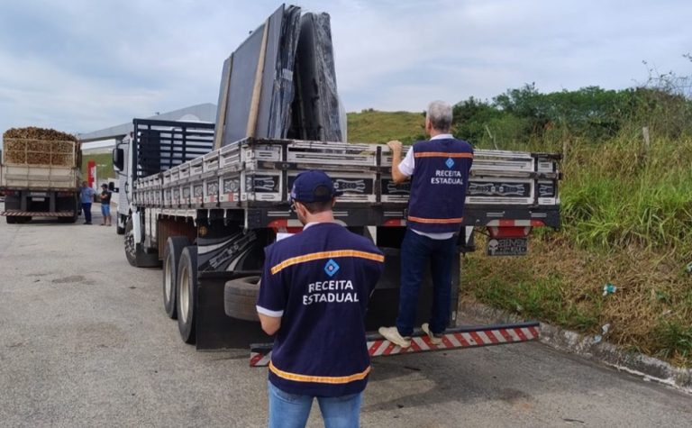Blitz da Sefaz na ES-482 multa cargas e soma R$ 44,4 mil