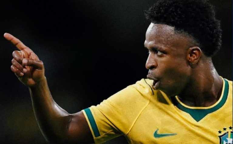 Brasil goleia Panamá por 6 a 2 no Maracanã em último amistoso antes do embarque