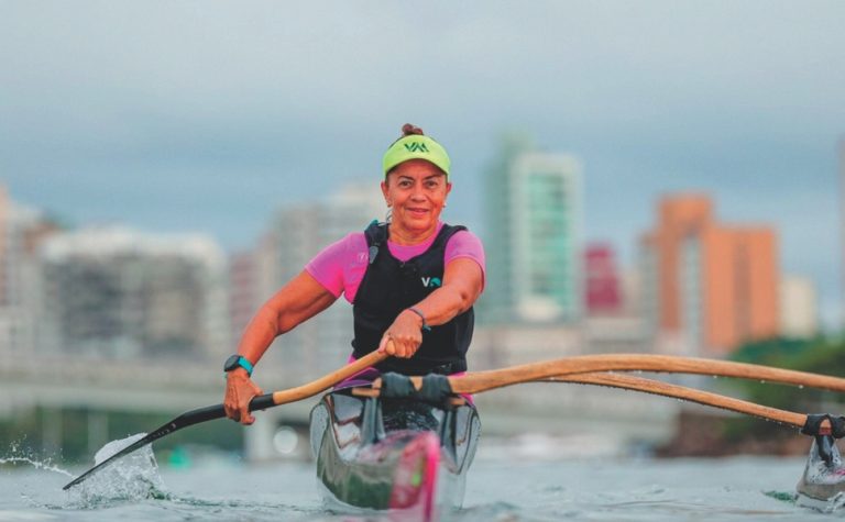 Capixaba busca apoio para disputa do Mundial de canoa havaiana em Singapura