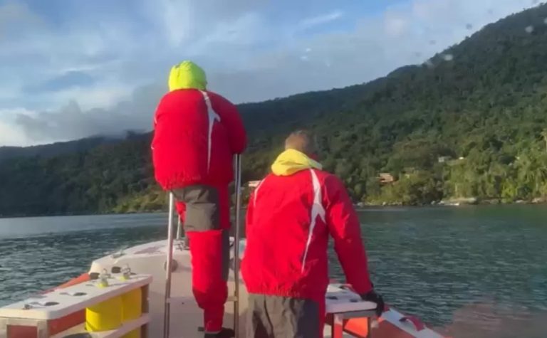 Casal desaparece após passeio de moto aquática em Ilhabela (SP)
