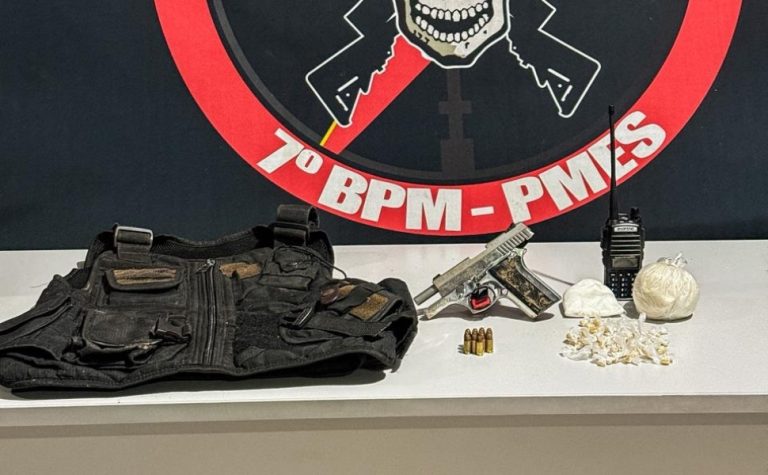 Cocaína, crack e pistola são apreendidos durante operação em Cariacica