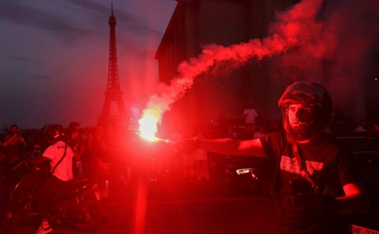 Comemoração de título do PSG tem 416 detidos e ao menos 7 policiais feridos
