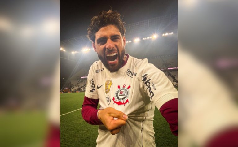Corinthians abusa de perder gols, mas faz no fim e passa na Copa do Brasil