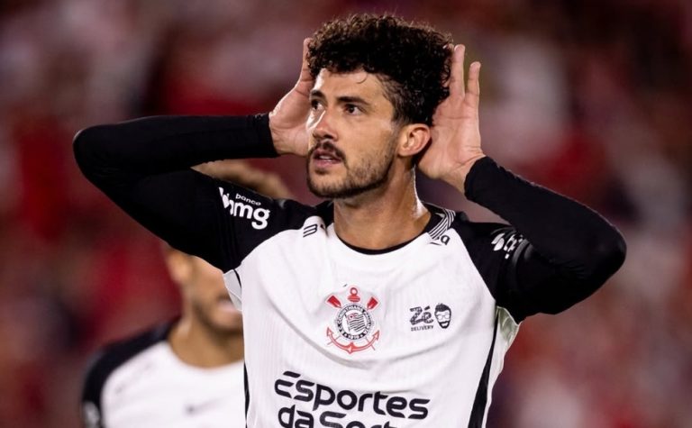 Corinthians arranca empate no fim e fica perto de vaga na Libertadores