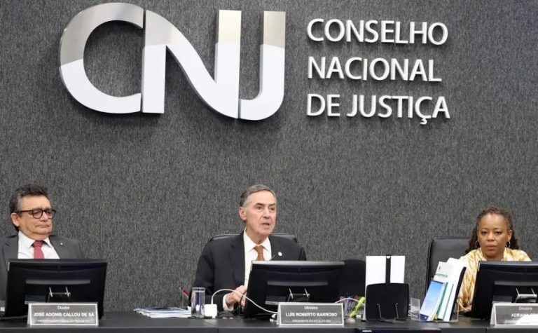 Corregedoria do CNJ anula criação de penduricalhos e ordena auditorias