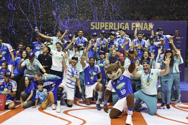 Cruzeiro se impõe na decisão contra o Campinas e leva sua décima Superliga
