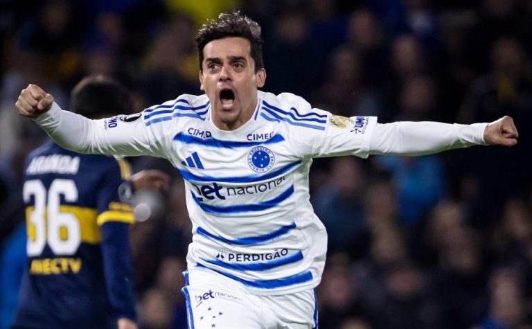 Cruzeiro segura Boca em noite de VAR protagonista e fim de seca para Fagner