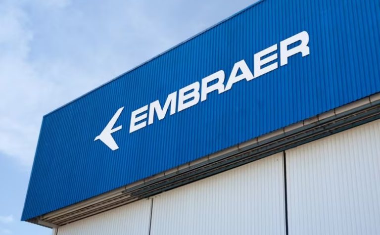 Embraer anuncia primeiro contrato com empresa da Índia para fornecer produtos