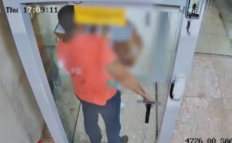 Ex-gerente que furtou R$ 1,5 milhão de banco agride sogra e é esfaqueado no ES
