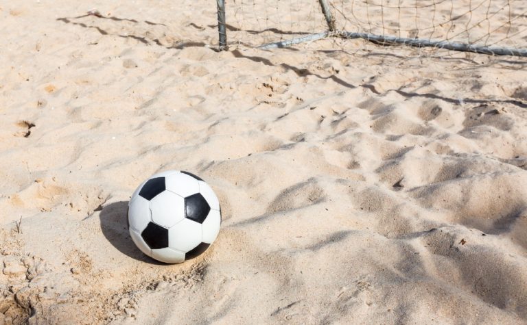 Federação de Beach Soccer promove curso para técnicos