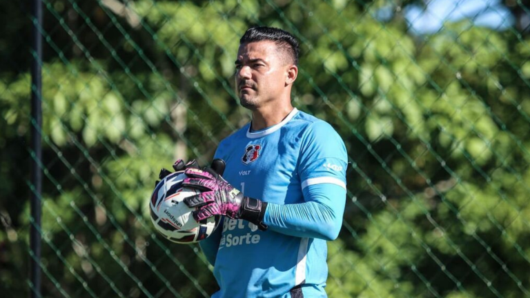 Felipe Alves aciona a Justiça e rescinde contrato com o Santa Cruz