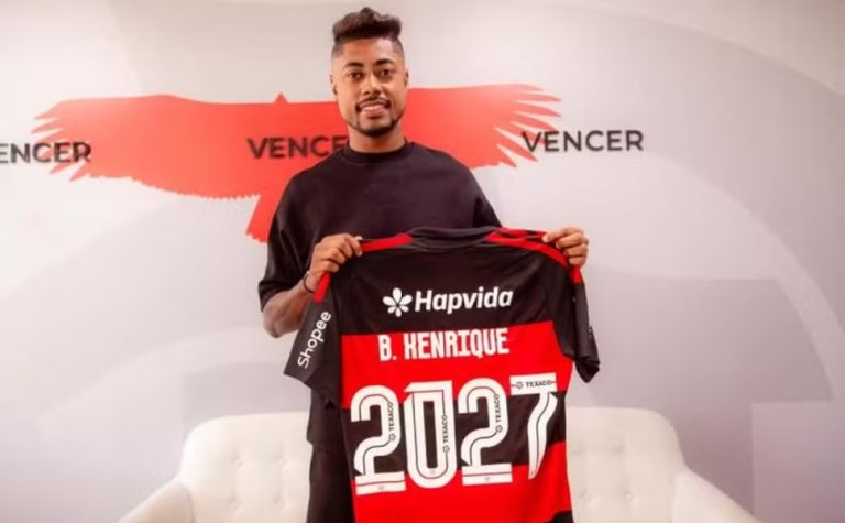 Flamengo renova com Bruno Henrique até 2027
