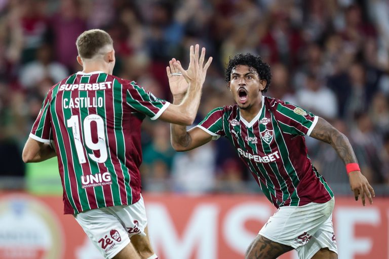 Fluminense flerta com eliminação, mas vence o Bolívar e segue vivo na Libertadores