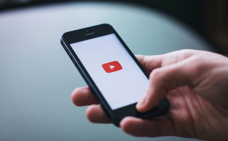 Governo Lula eleva classificação indicativa do YouTube para 16 anos