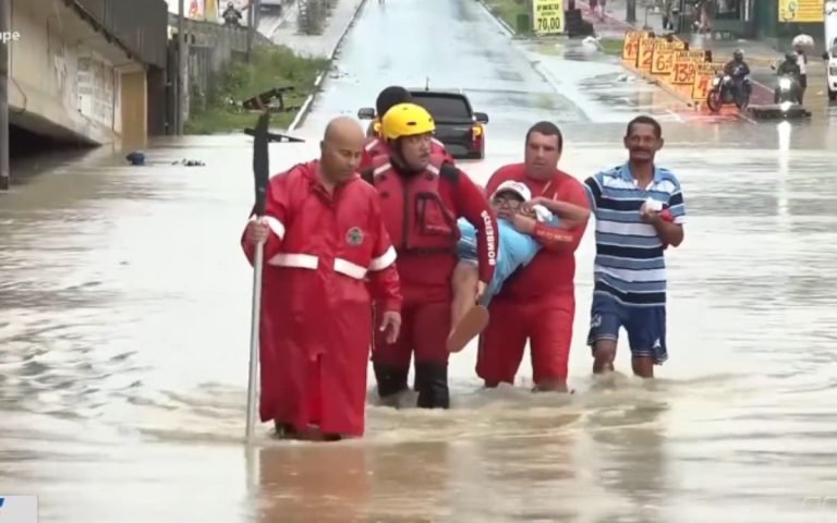 Governo de Pernambuco reforça campanha de doações para vítimas das chuvas