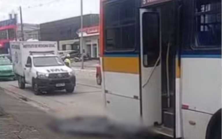 Idosa morre após cair sob rodas de ônibus na Avenida Norte, na Encruzilhada