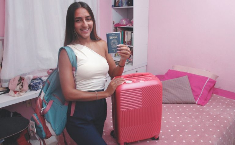 Jovens relatam experiências de viajar sozinho pelo Mundo