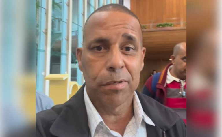Juninho recebe alta após cirurgia para retirada de tumor benigno na cabeça