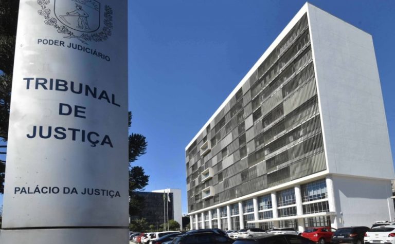 Justiça do Paraná reduz pena de homem que ateou fogo na companheira