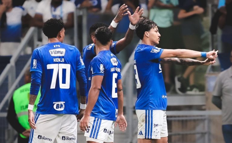Kaio Jorge marca de pênalti, e Cruzeiro elimina Goiás com toque dramático