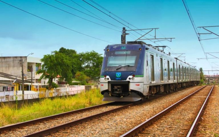 Linha Sul do Metrô do Recife para após falha na rede aérea nesta sexta
