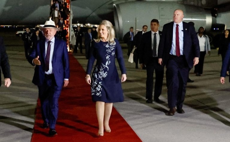 Lula chega à Casa Branca para encontro com Trump