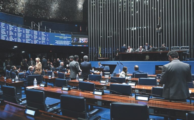 Meneguelli não quer a Câmara