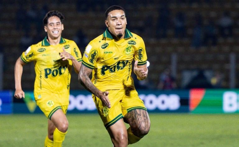 Mirassol bate o Fluminense com golaço e embola briga contra o rebaixamento
